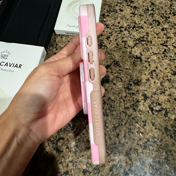 Velvet Cavier phone case with magnetic with magsafe grip ring for iPhone 15pro - Picture 3 of 9